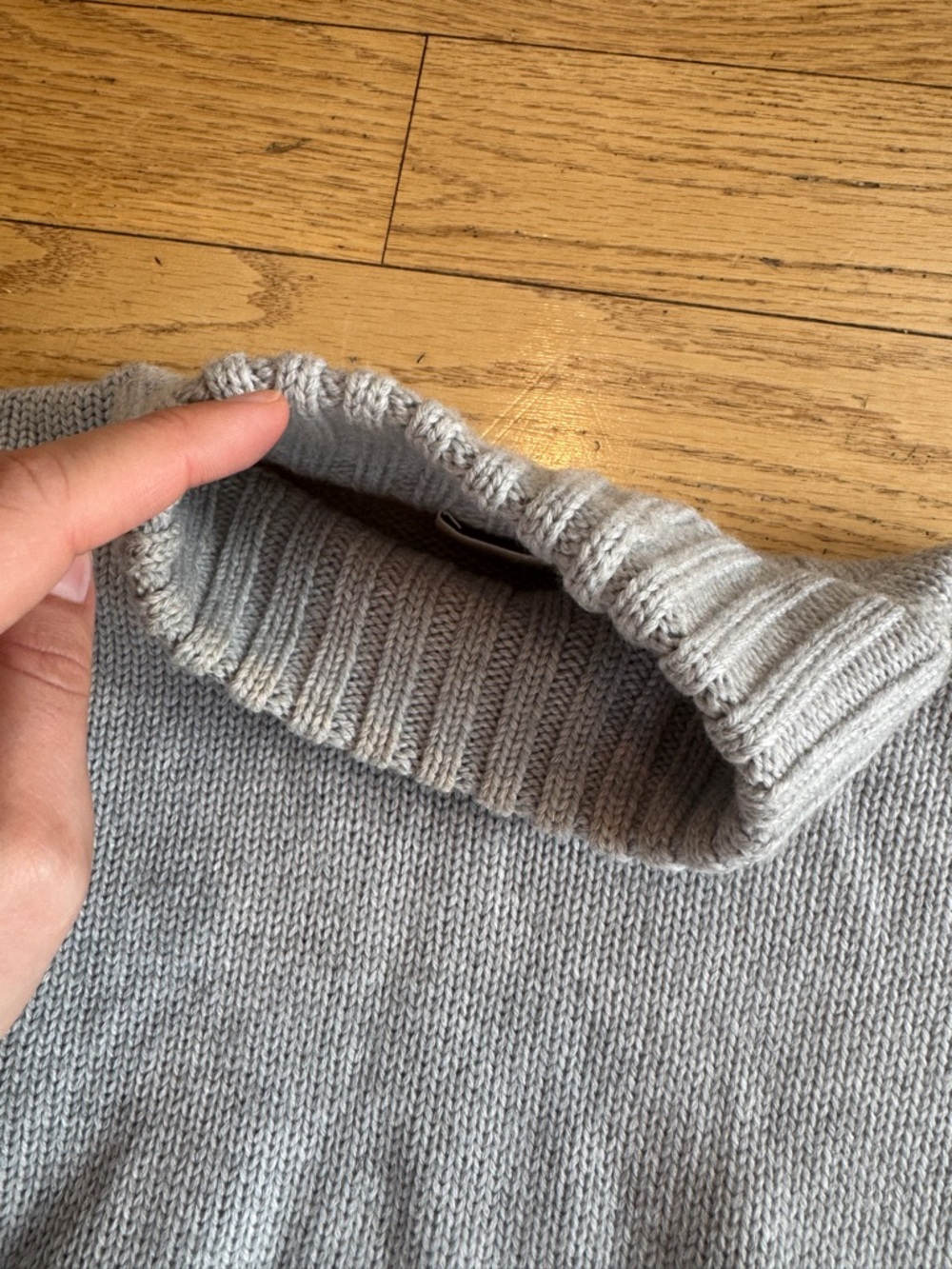 Aritzia Wilfred Free Harper 100% Merino Wool Cropper Sweater - Picture 3 of 5